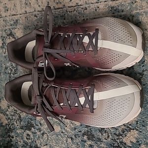 ON Running Cloudflow 2 Women's Running Shoe Size 7.5 medium width